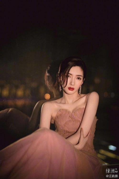 娱乐吃瓜江疏影,娱乐圈的瓜田,她如何成为焦点?